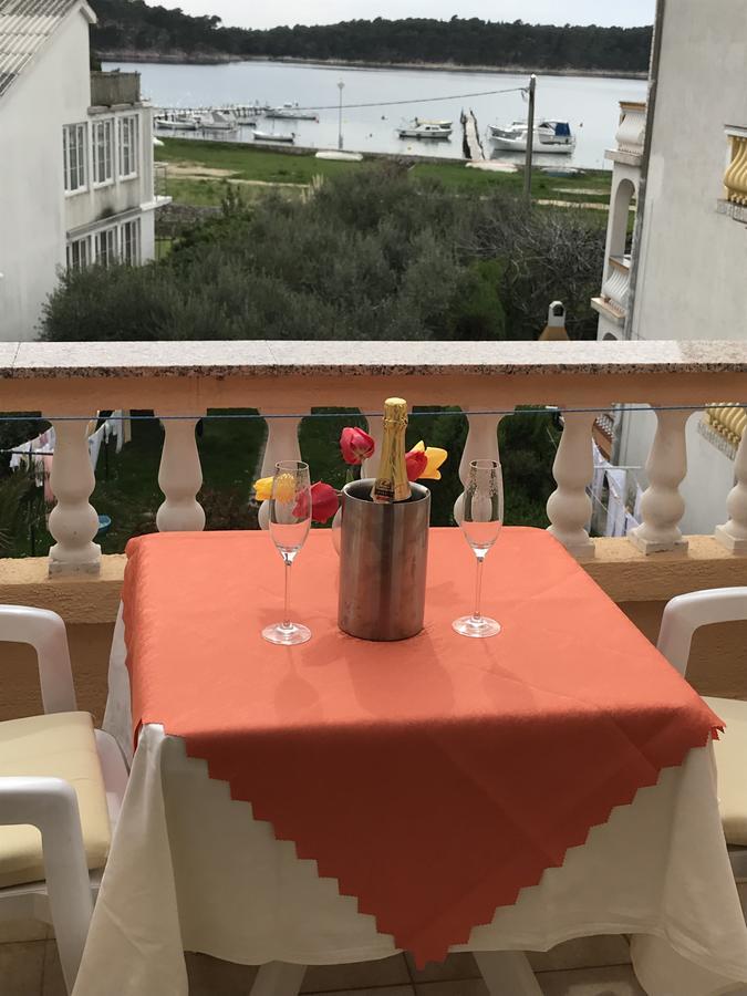Guest House Sandra Rab Town Exterior photo